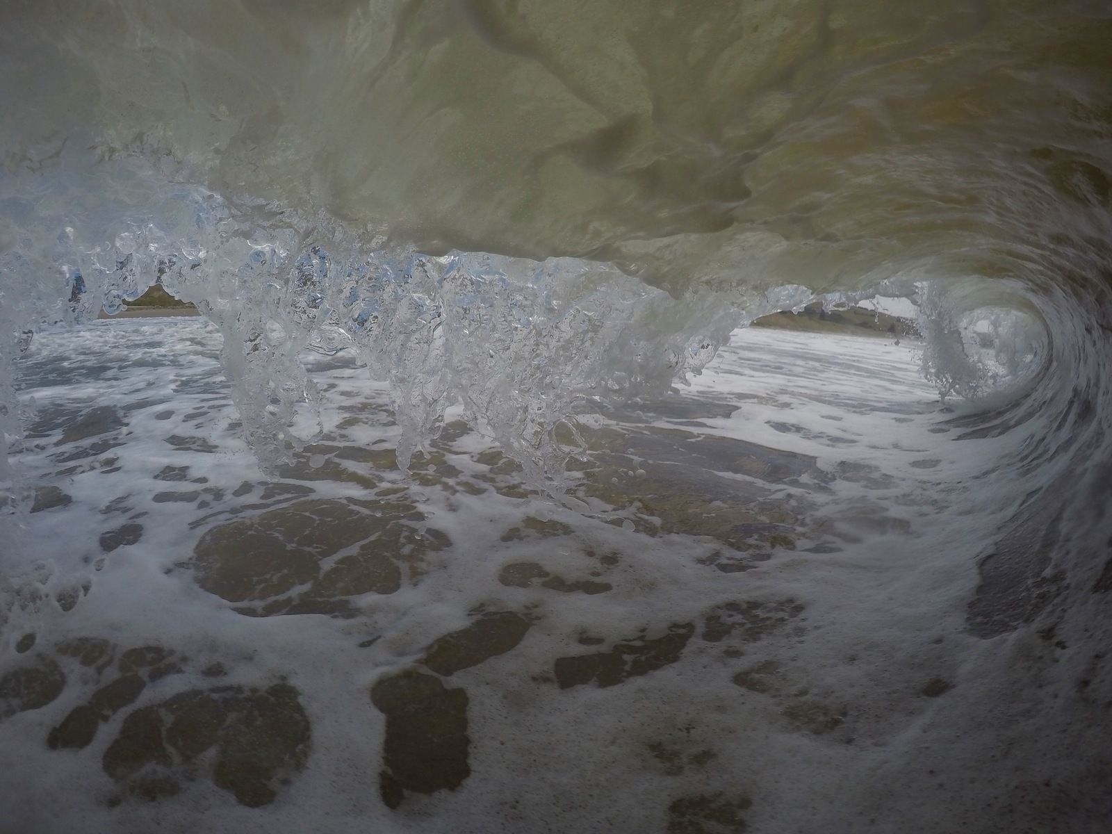 Foamy Christmas Day, Wainui Beach - Pines