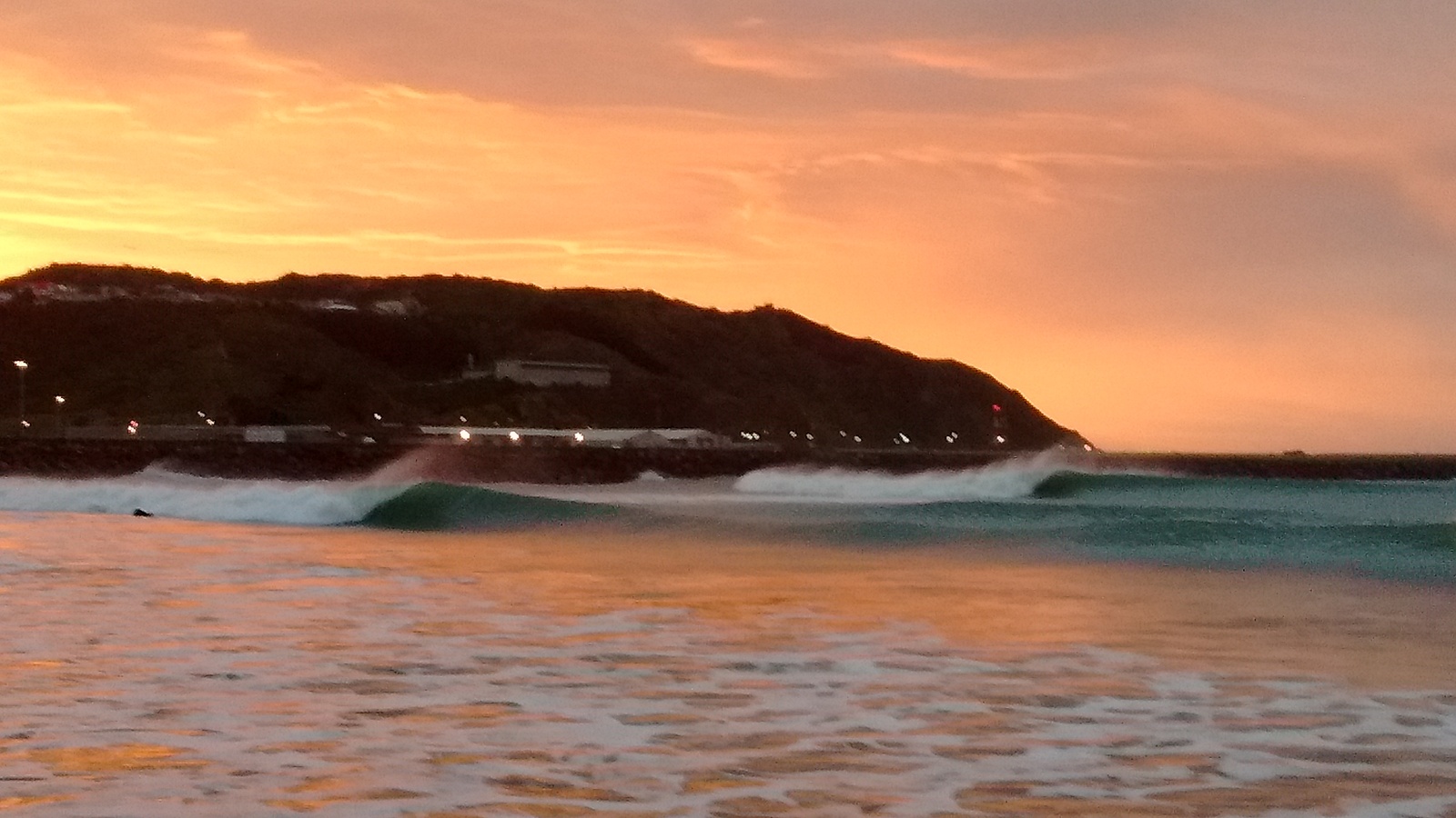 Dawn Break, Lyall Bay