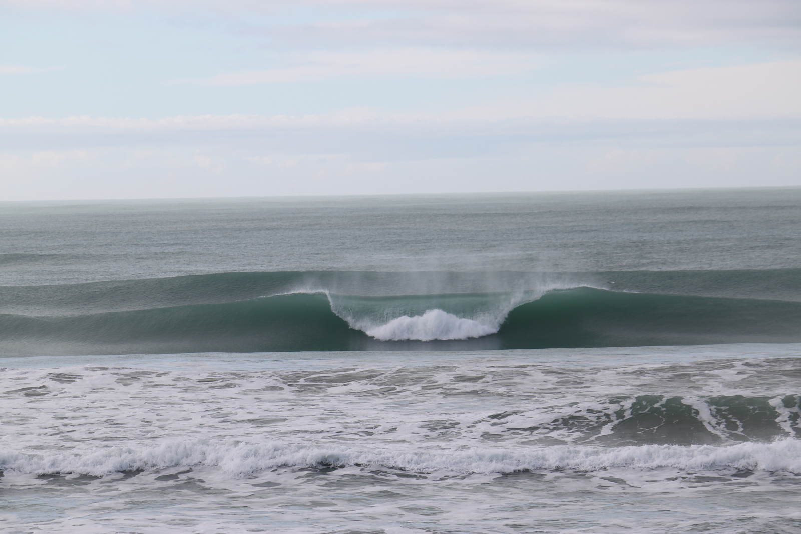 A Frame delux, Wainui Beach - Schools