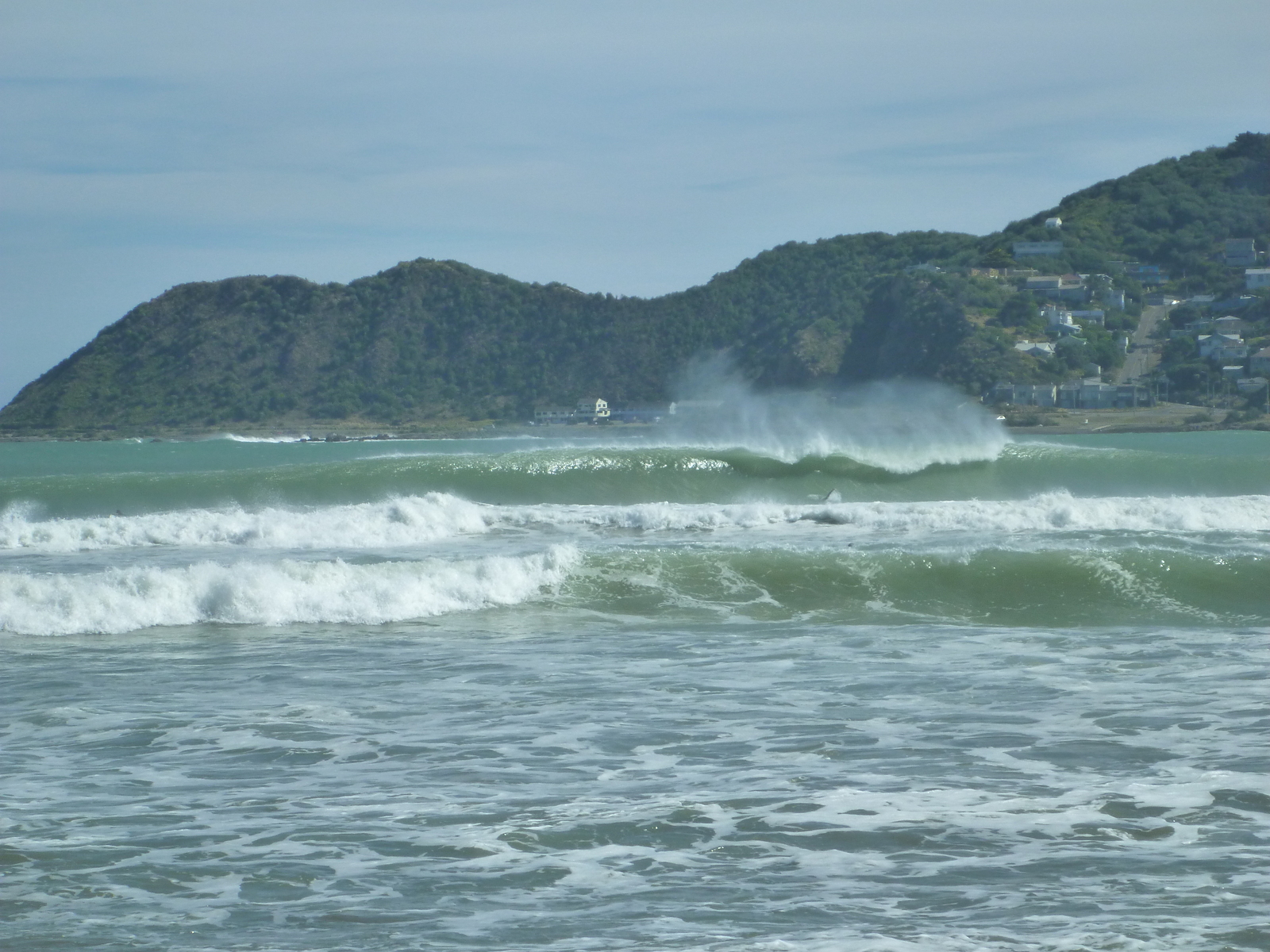 March Lyall- 3ft barrells, Lyall Bay