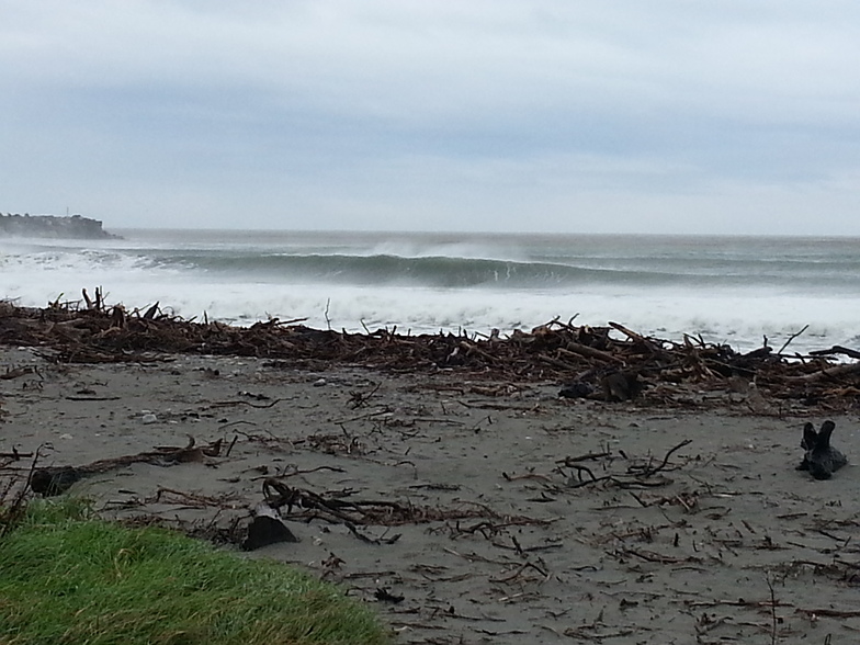 Cobden Beach surf break