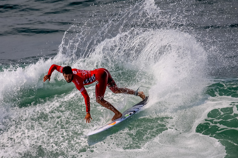 Huntington Pier surf break