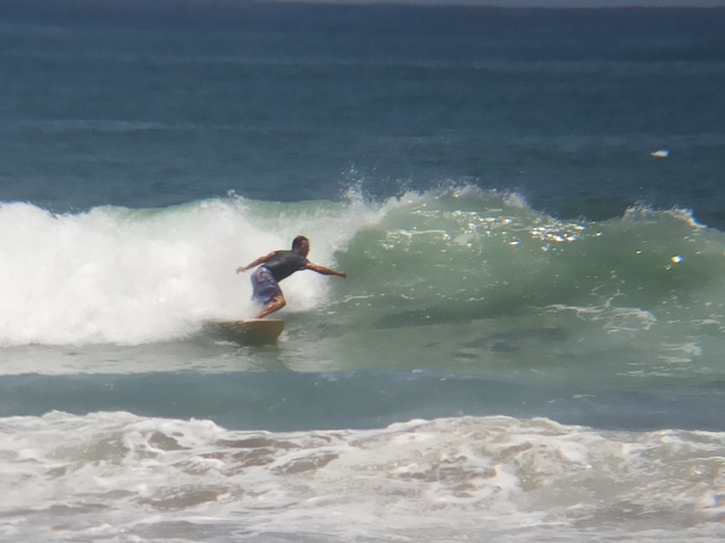 MARE ABAJO LOS POCITOS RAFAEL MERINO SUPERMAN 