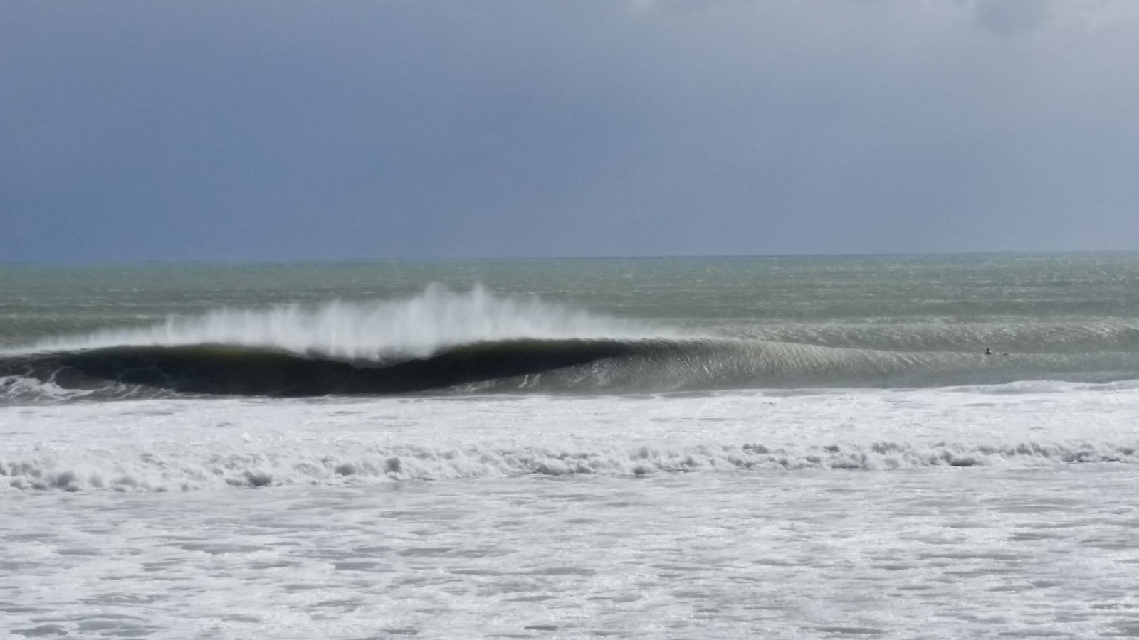 Mad offshore, Fitzroy Beach