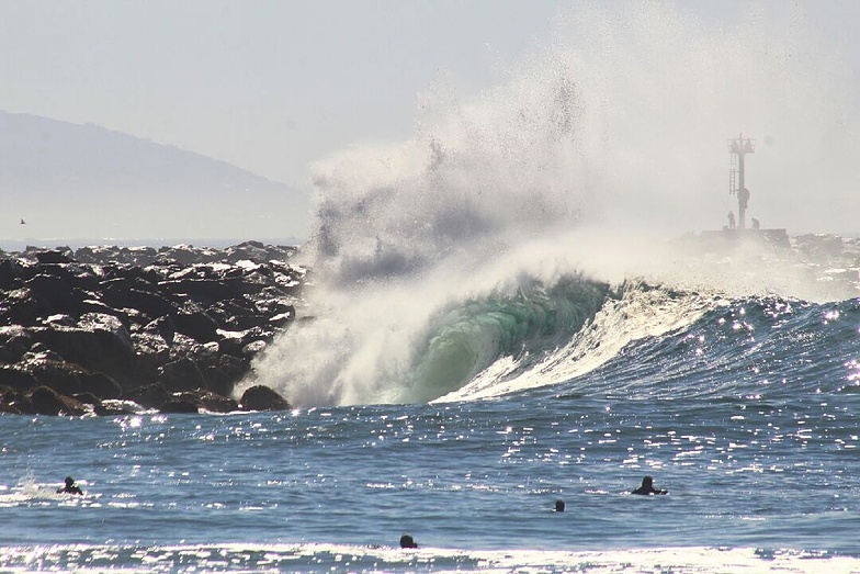 First swell of Autumn, The Wedge
