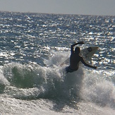 MARE ABAJO LOS POCITOS. SURFER KALANI FLORES 