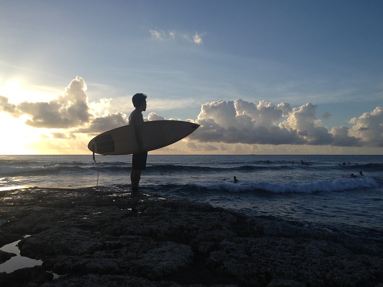 Corners surf break