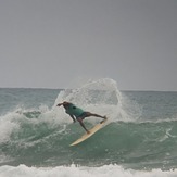 MARE ABAJO LOS POCITOS. SURFER: FRANWIL VENTO. FOTO: @dajegadi