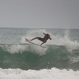 MARE ABAJO LOS POCITOS. SURFER: VICTOR AGUIRRE.  FOTO: @dajegadi