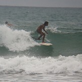 MARE ABAJO LOS POCITOS. SURFER: OSCLARI MORENO.  FOTO: @dajegadi