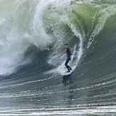 Standing tall, Steamer Lane-Middle Peak