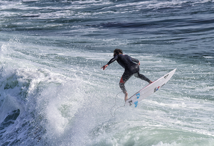 Flying at Middle Peak, Steamer Lane-Middle Peak