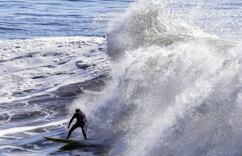 Middle Peak, Steamer Lane-The Slot