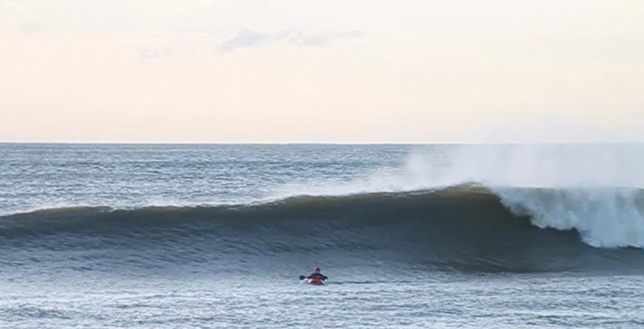 Aberystwyth harbour trap surf break