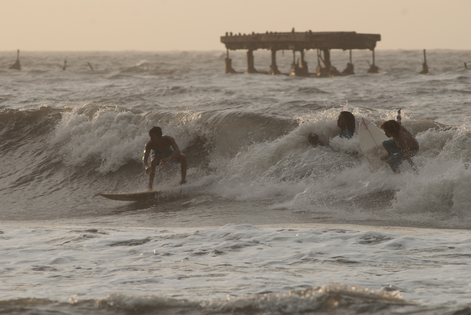 Party Wave, EL Muelle
