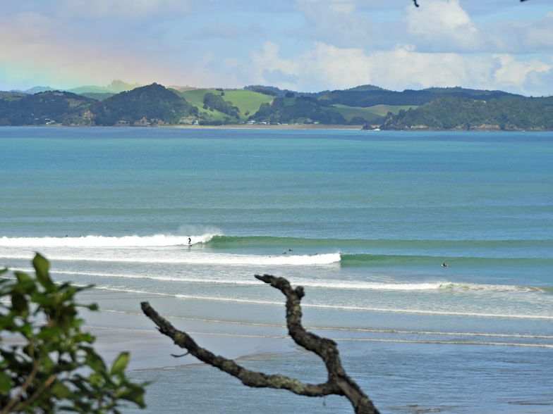 Easter 2017, Whananaki bar