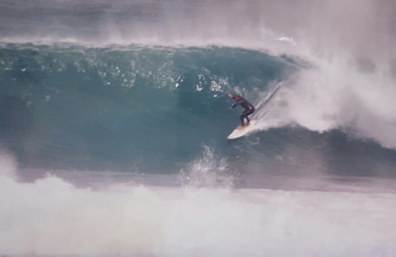 Caves surf break