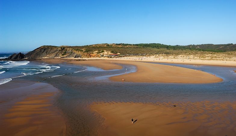 Amoreira surf break