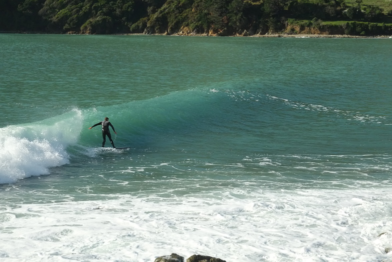 Cable Bay incoming tide