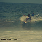 Surfing Playa Grande