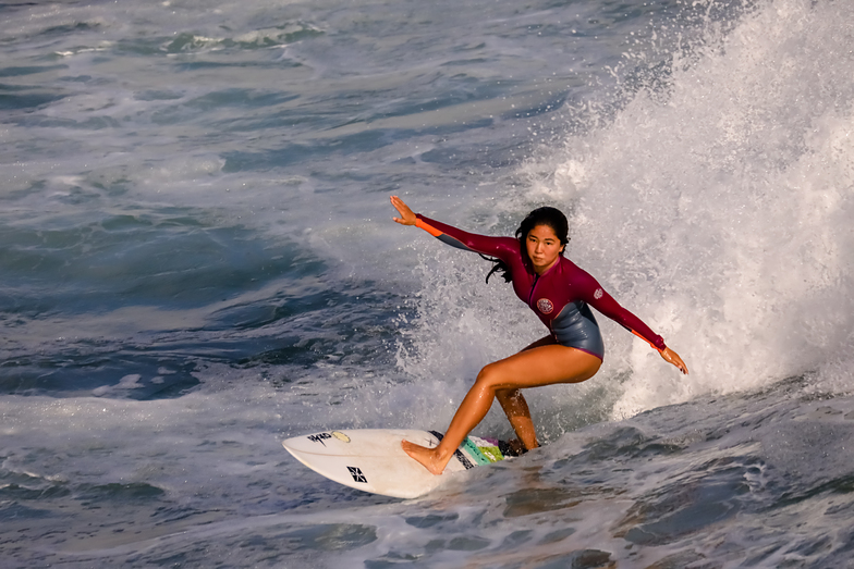 Huntington Beach Surf Photo by AJ Hu | 4:24 pm 19 Jun 2017