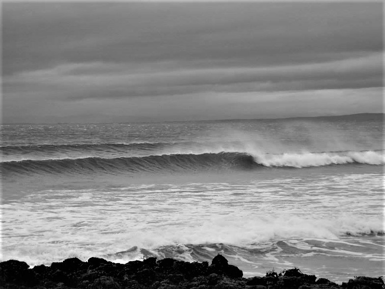 Fanore Surf Photo by Milan Gruenfeld | 3:46 pm 18 Nov 2016