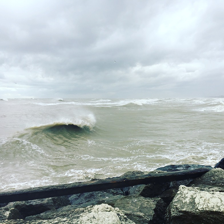 Rock Island (Rimini) surf break