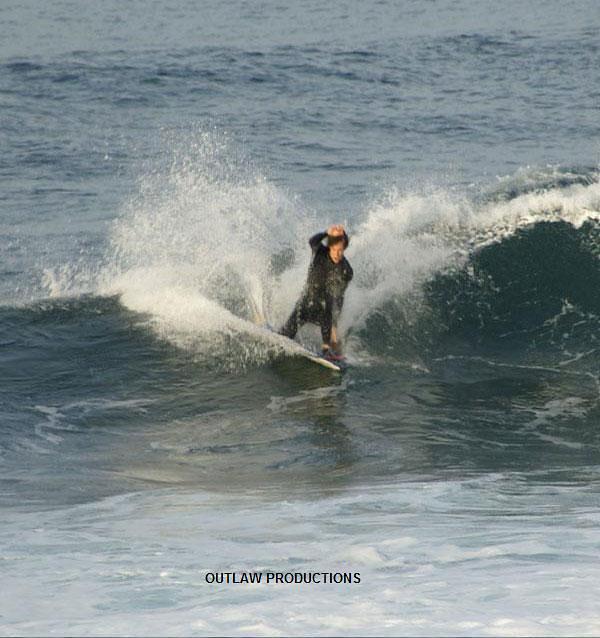 Cobblestones surf break