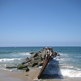 long view of groin (groyne) at Gillis