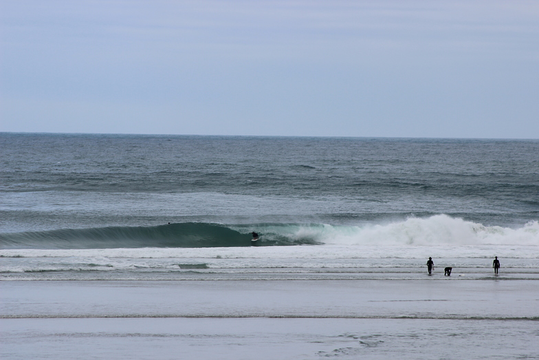 Pumping Allan Cove - S Swell, SW wind, Otago Peninsula - Allans Beach