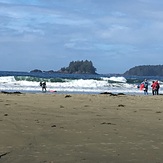 Sunny thanksgiving days, on the beach, Tofino (North Chestermans Beach)
