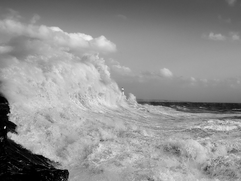 Giant Waves in Porthcawl, Coney Beach