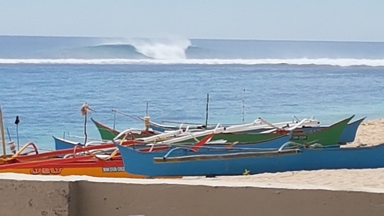 Pacifico surf break