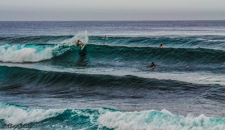 Le Moule surf break