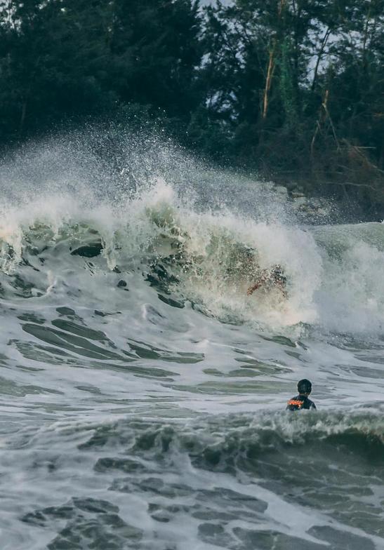 Barrel, Tungku Beach or KM26
