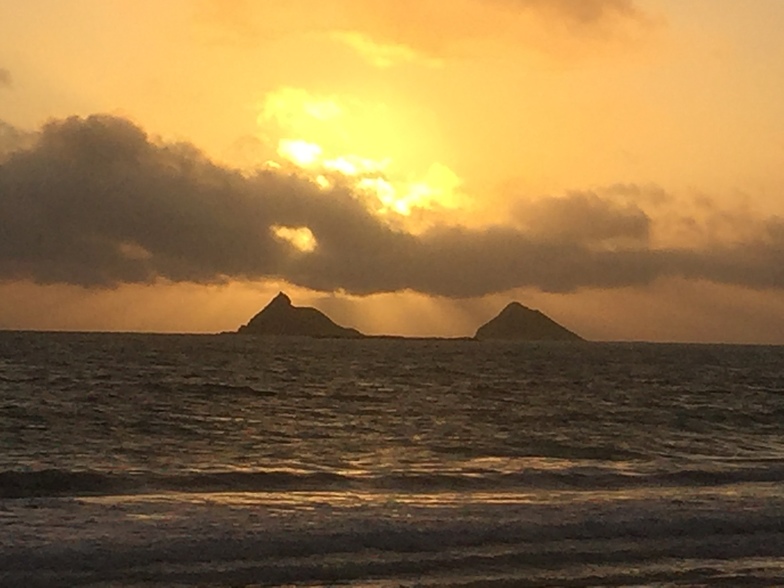 Morning Kailua Shorebreak, Kailua Beach