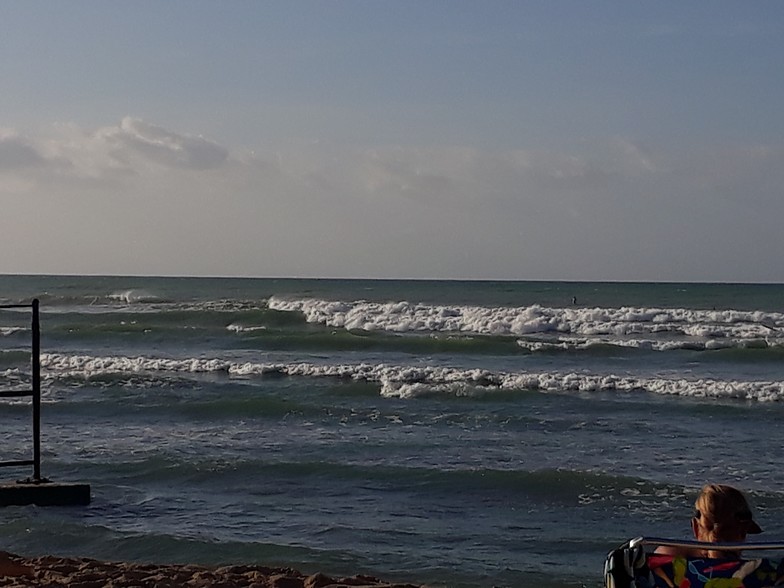 White Plains Beach surf break