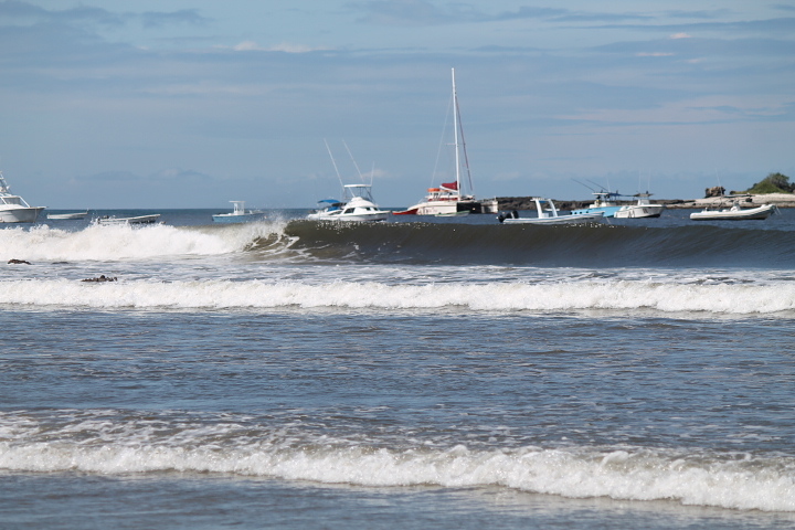 Henrys surf break