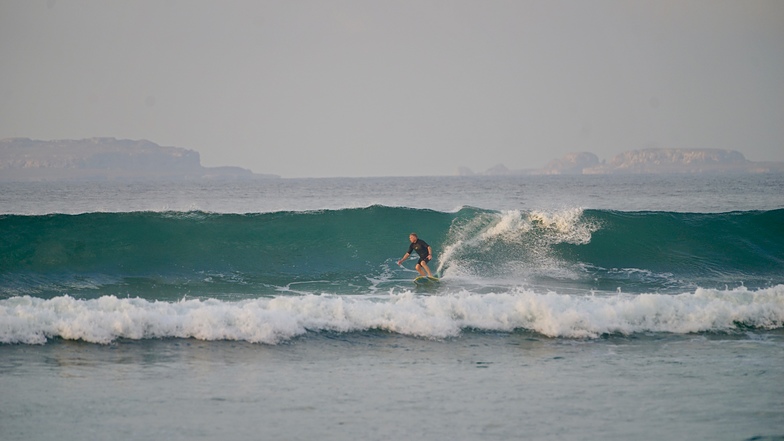 Beating the crowd, La Lancha