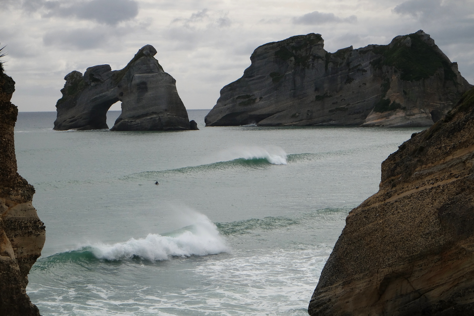 Fading Swell at Wharariki, Wharariki Beach