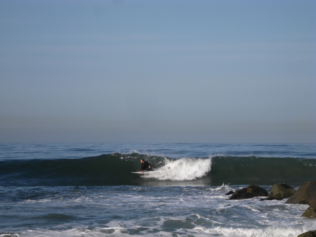 surfer about to stand up, Gillis