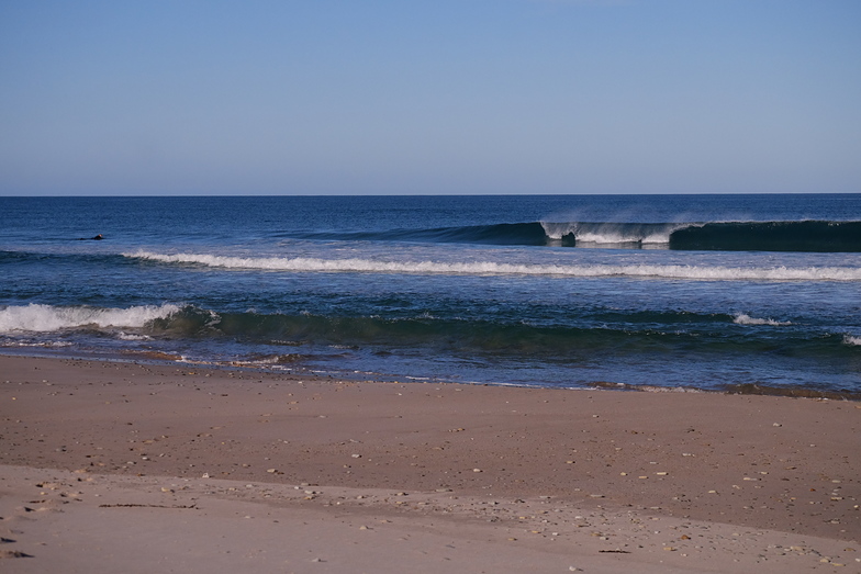 A good little wave, Diners Beach