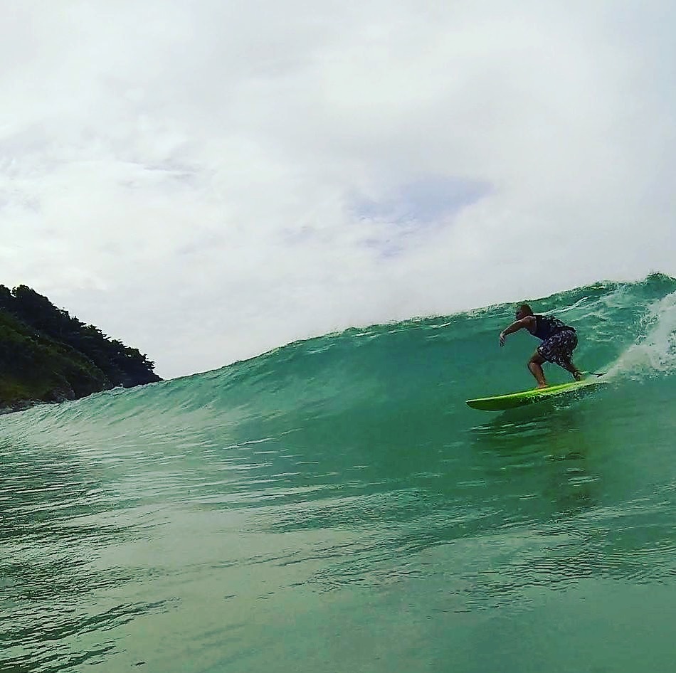 Pirate Phuket Surf club, Nai Harn Beach