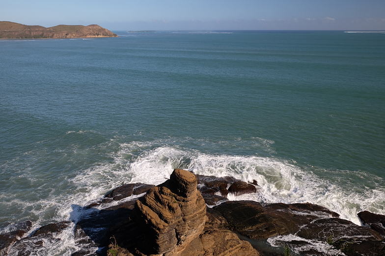 Bonhomme de Bourail and the Nera Rivermouth, La Roche Percee (Bonhomme de Bourail)