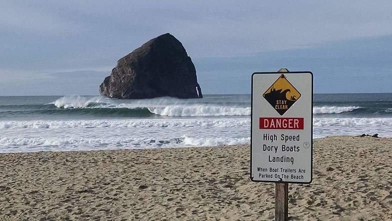 Pacific City-Gas Chambers surf break