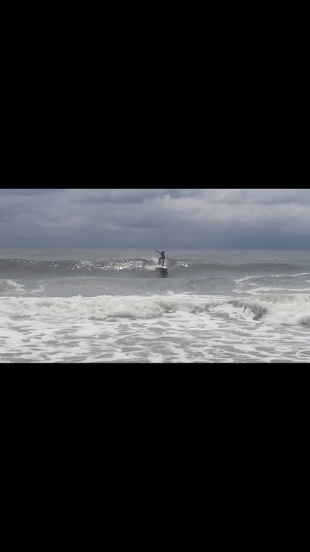 Outside Ponquogue surf break