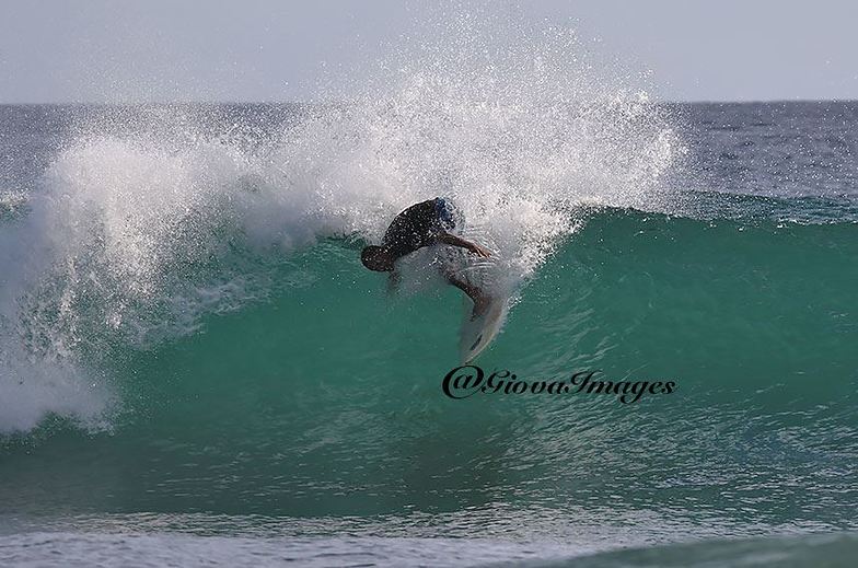 Los Caracas surf break