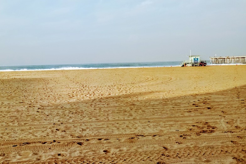 Hermosa Beach and Pier surf break