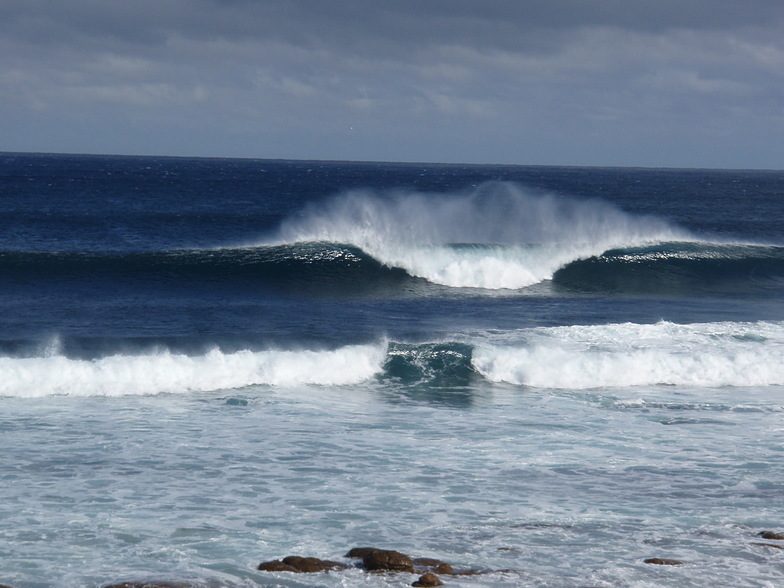 Lefthanders surf break