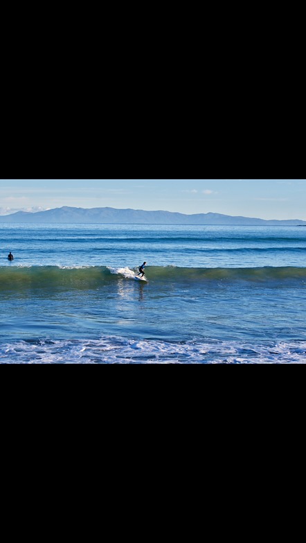 Surfing colac bay